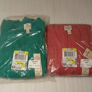 3 St John's Bay sweaters size L green and red